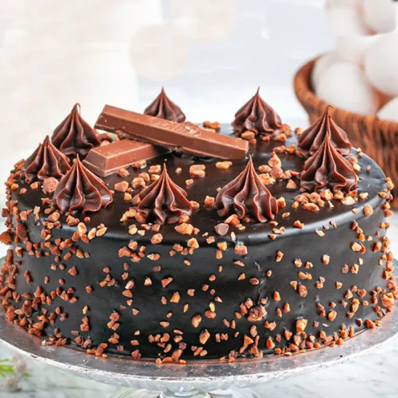 2lbs Kit Kat Chocolate Cake from Bundu Khan
