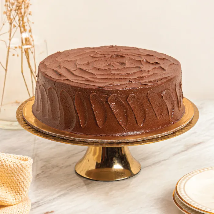 Lals Signature Classic Velvet: Rich Chocolate & Buttercream Cake Lals Signature Classic Velvet: Rich Chocolate & Buttercream Cake