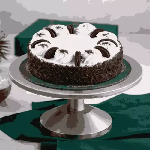 Oreo Three Milk Cake by Hobnob