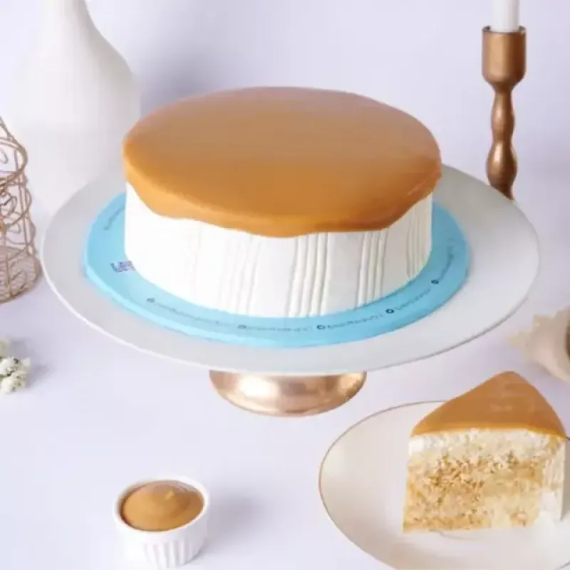 Vanilla Caramel Cake by Pie in the Sky