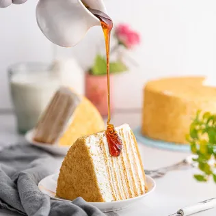 2.5 lbs Honey Cake Cake from Layers