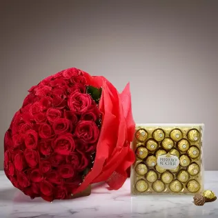 Ferrero with Red Roses Bouquet Ferrero with Red Roses Bouquet